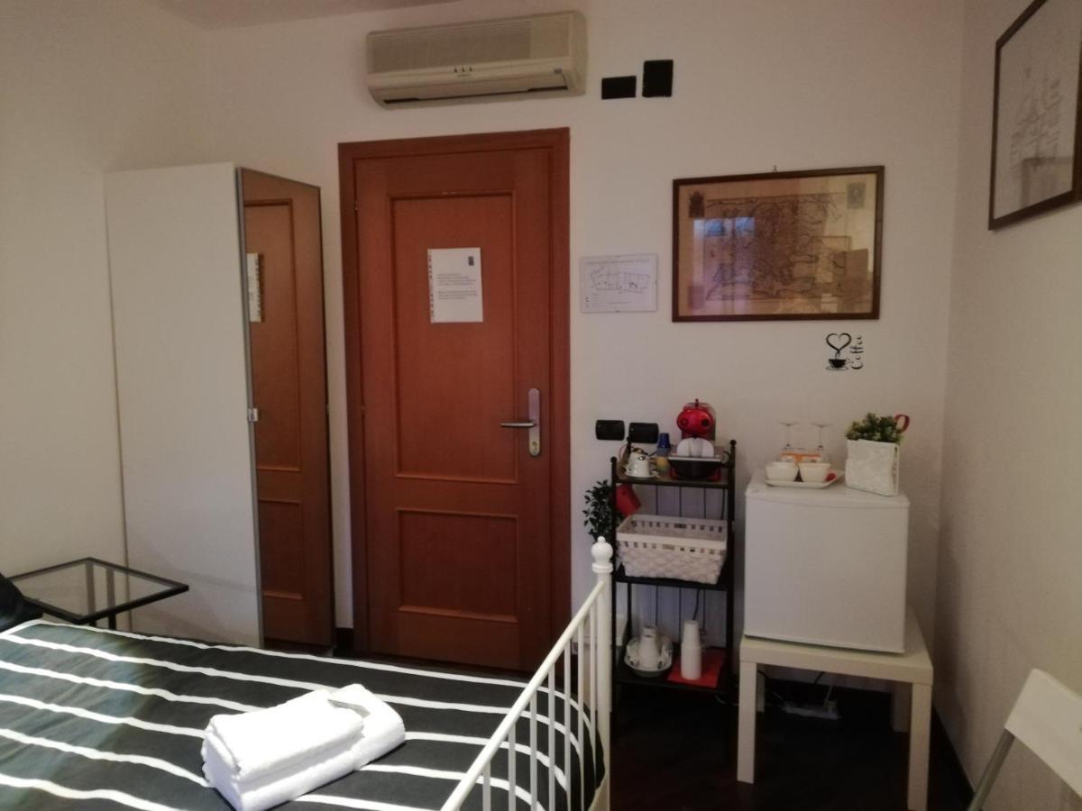 菲乌米奇诺 莱昂纳多罗马假期旅馆酒店 外观 照片